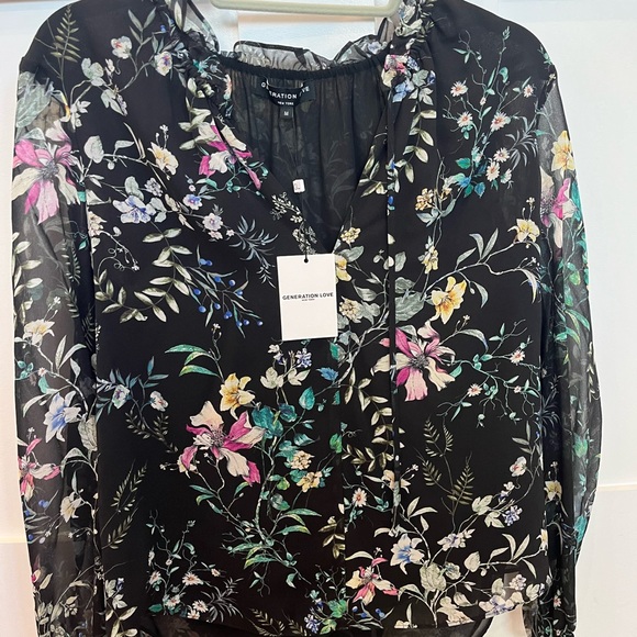 NWT Generation Love Hallie Floral Silk Blouse Black Wild Floral Size MED - Picture 2 of 4